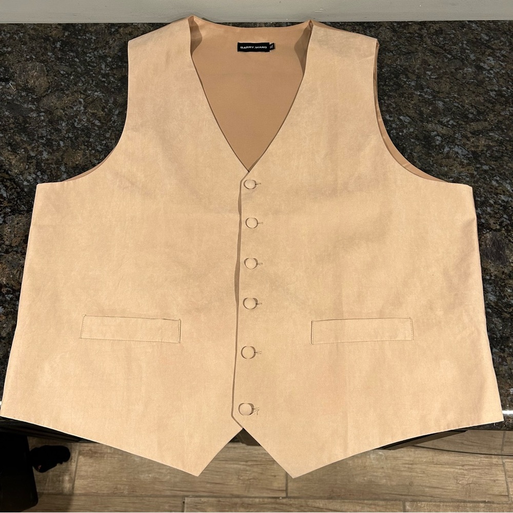 Barry.Wang Tan Silk Vest Men’s XL NWOT